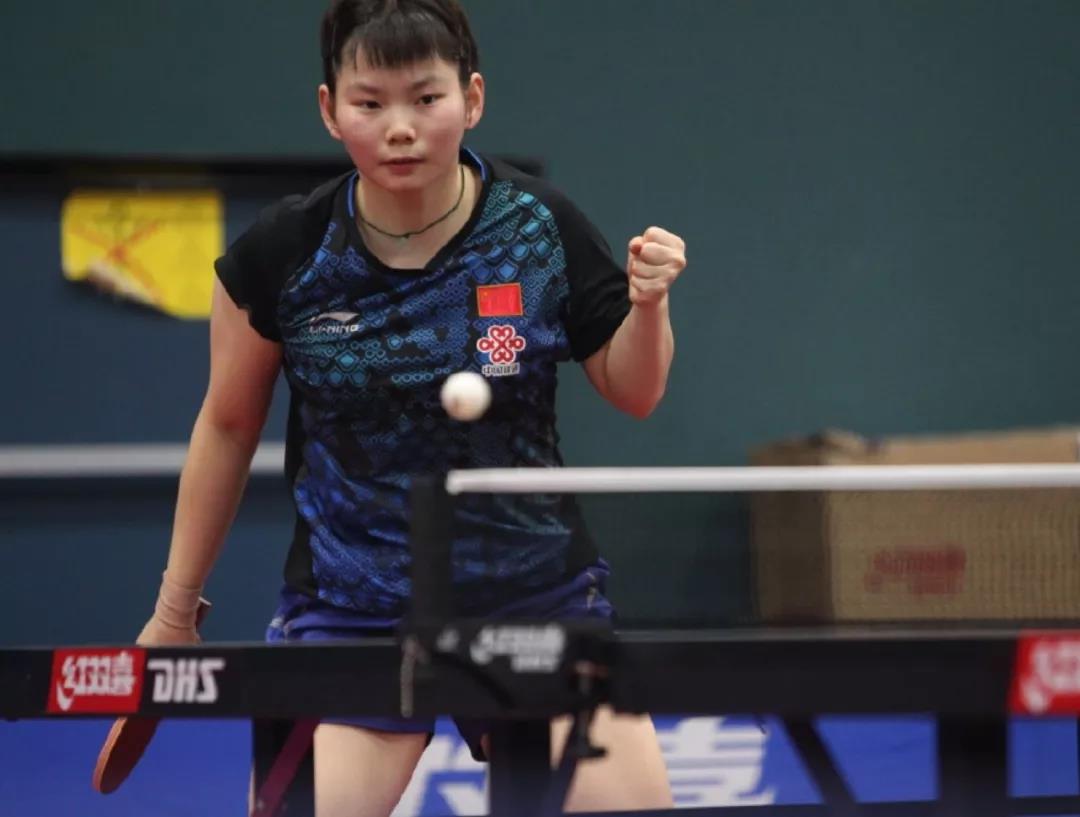 服装在球场 服装在球场