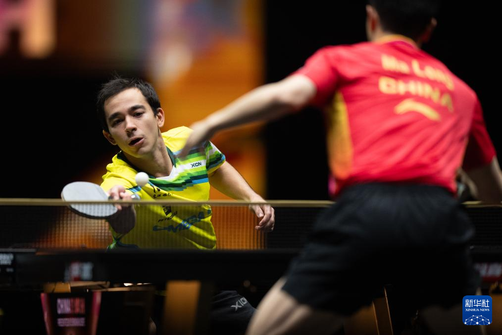 攻坚克难时 攻坚克难时