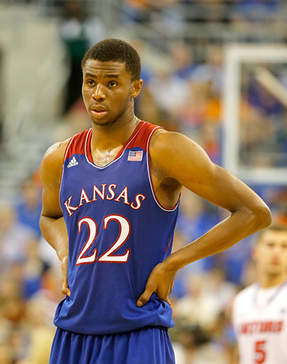 9人桌更偏 9人桌更偏